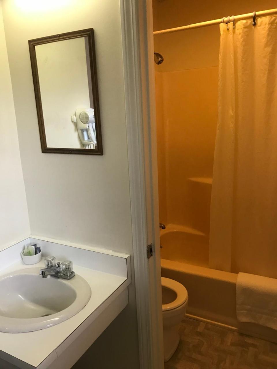 Four Seasons Motor Inn Twin Mountain Ngoại thất bức ảnh